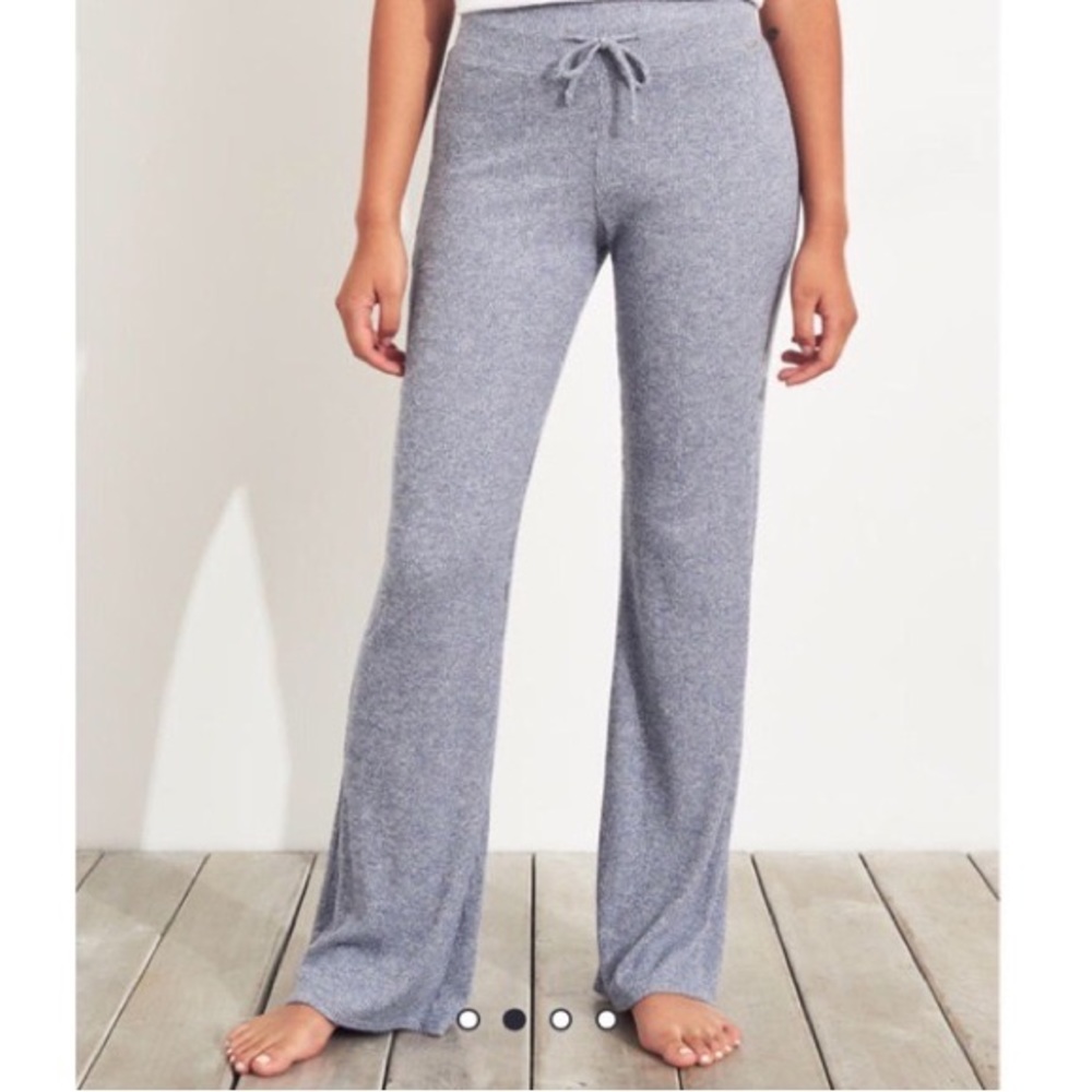 GILLY HICKS BY HOLLISTER- blue flare lounge pant